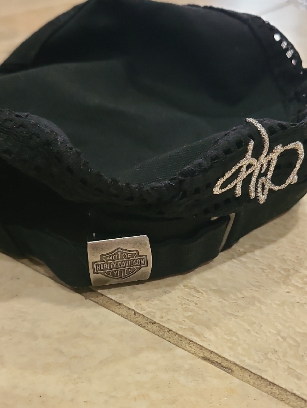 Harley-Davidson Black Cap with Gold '115' and Silver Wing Embroidery - Picture 5 of 7